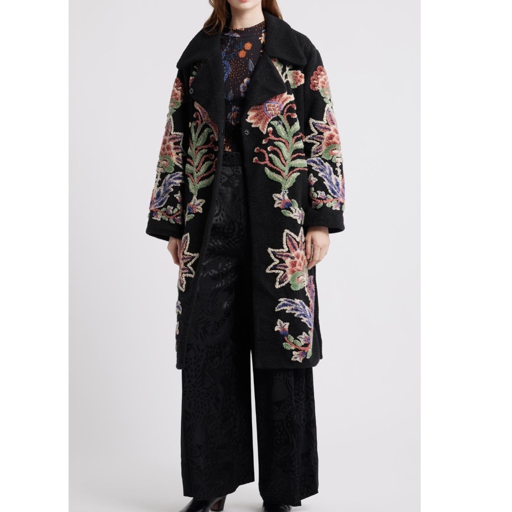 FARM Rio Marvelous Garden Embroidered Floral
Fleece Coat Size Medium - Picture 3 of 8